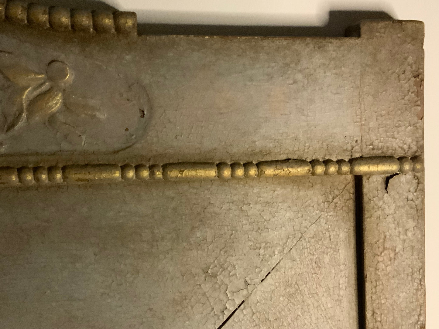 Gustavian Grey oval mirror in Patina Toscana with golden decorative molding- NOT FOR SALE HERE