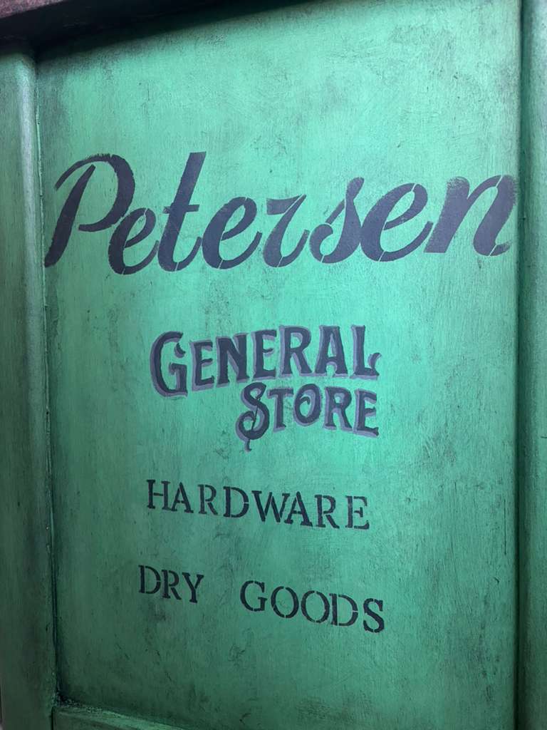 Solid pine chest of drawers - Industrial Look, stenciled typography, worn out effect top