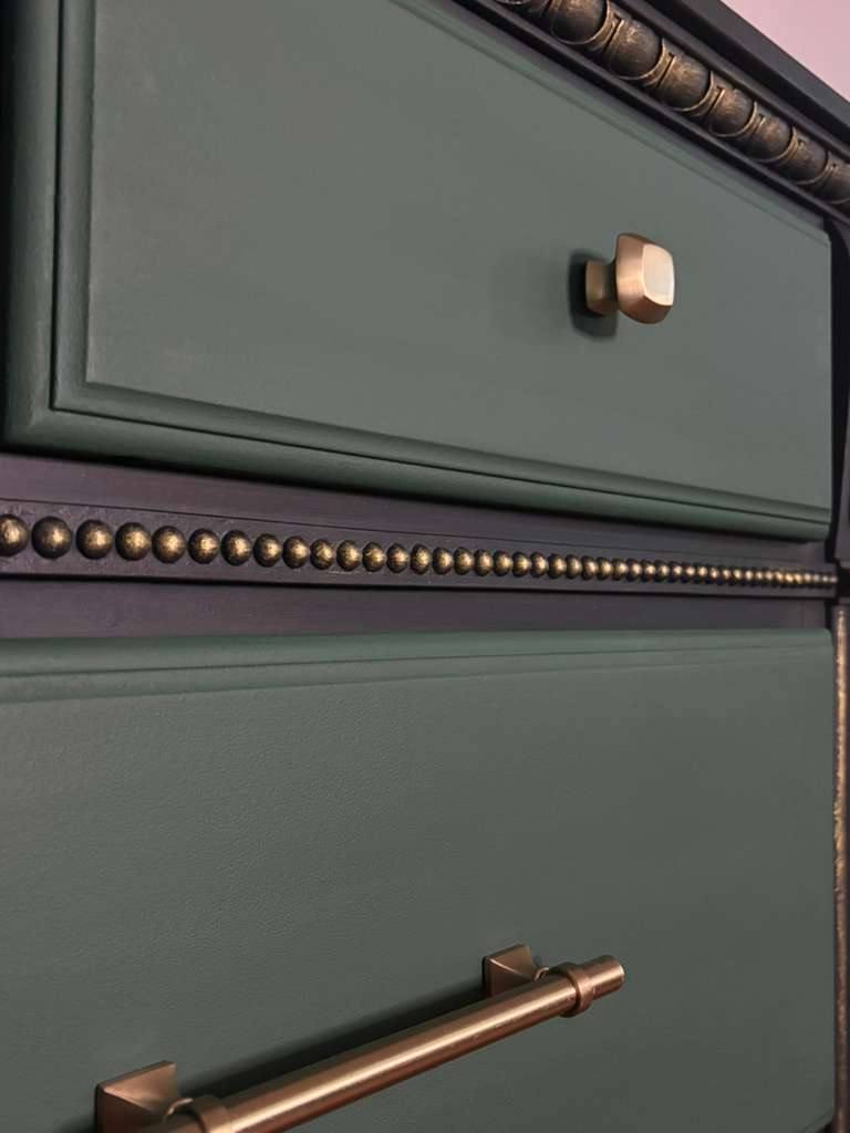 Solid Mahogany 7 Drawers Chest finished in emerald green and black with touches of gold.